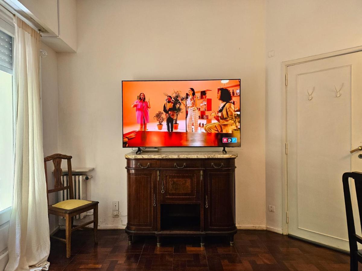 A Friendly Room In The Heart Of Recoleta -In Shared Apartment- - Buenos Aires — Photos 3